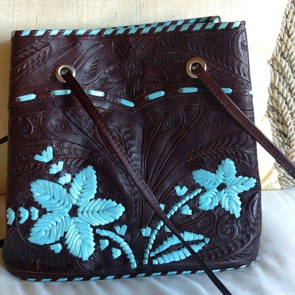 Vintage Hand-tooled Leather Bucket Bag- Love Turquoise? - Picture 16 of 16